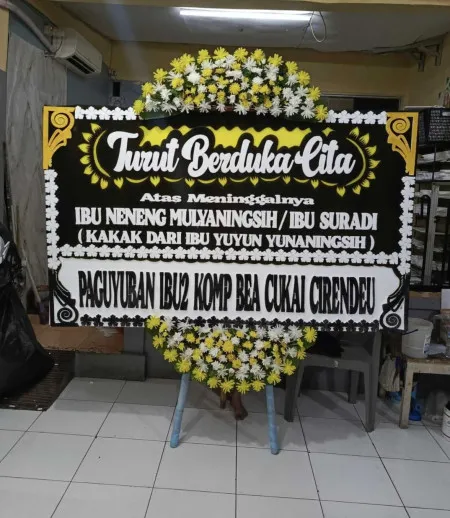 Papan Bunga Duka Holiday Inn Gajah Mada